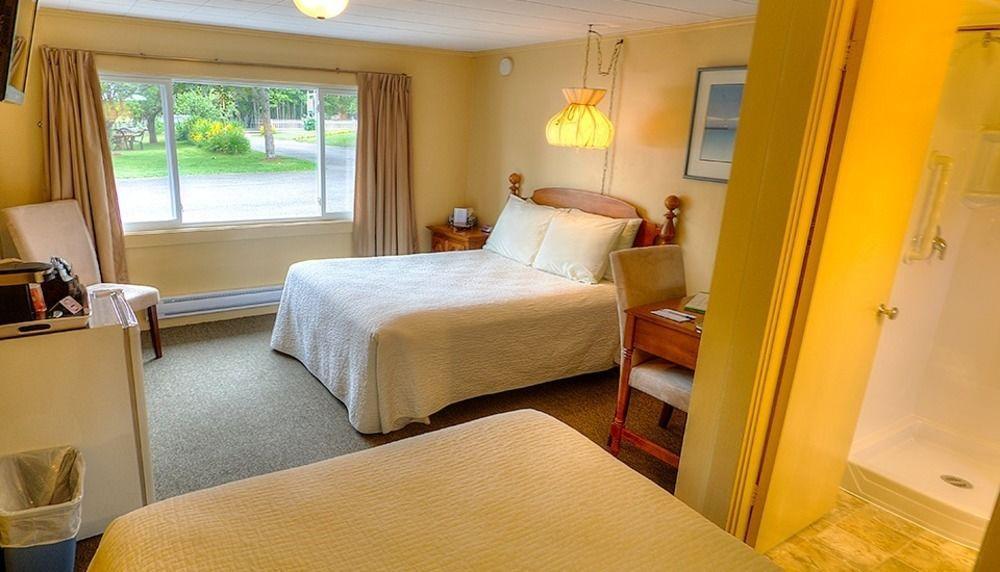 Picket Fence Motel St. Andrews By The Sea Exteriör bild