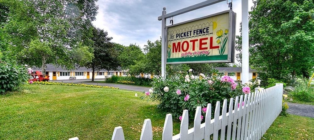 Picket Fence Motel St. Andrews By The Sea Exteriör bild